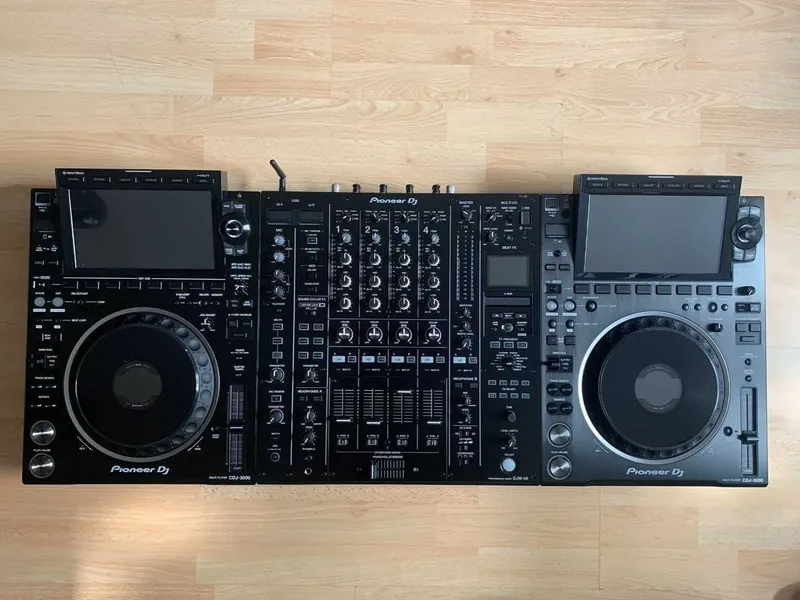 Pioneer CDJ 3000 в аренду 2 Pioneer CDJ 3000 в аренду 2