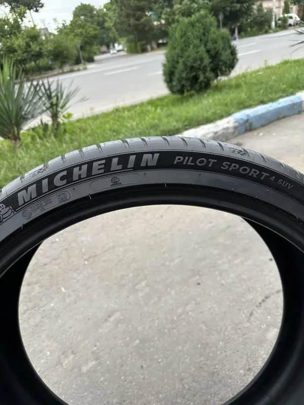 Продается 1 шина Michelin Pilot Sport 4 SUV 275/35 R23. — фото 2 Продается 1 шина Michelin Pilot Sport 4 SUV 275/35 R23. — фото 2