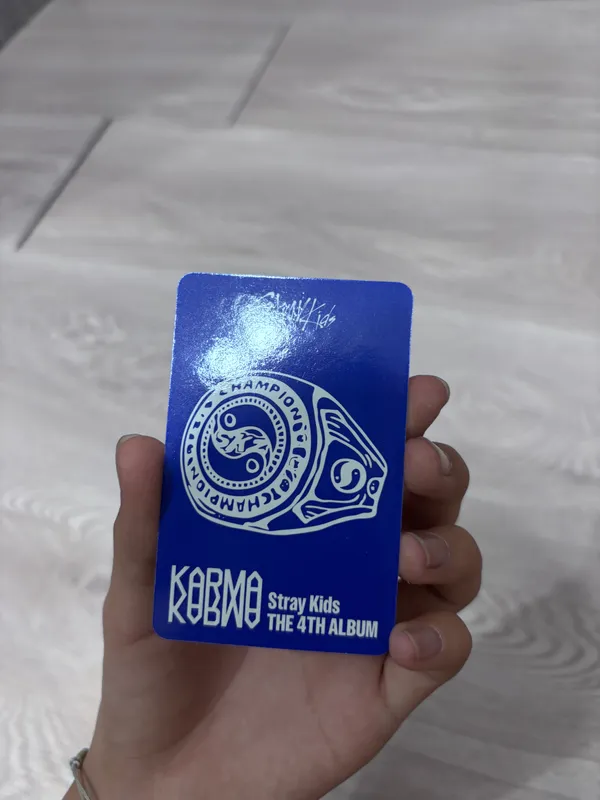 Stray Kids albomidagi Choninning rasmiy kartasi 2