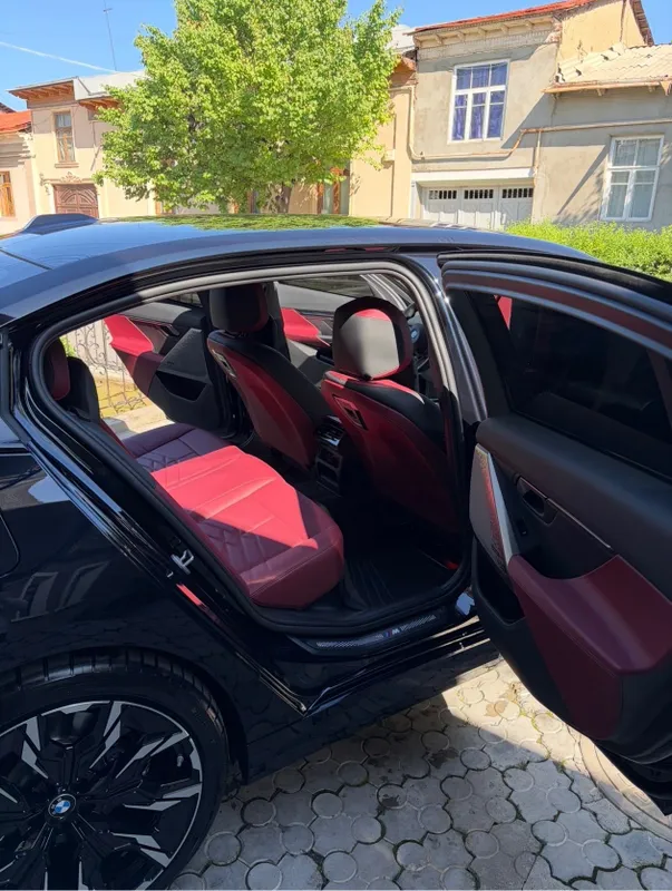 Bmw i5 edrive 40L 713 km zapas xod — фото 1