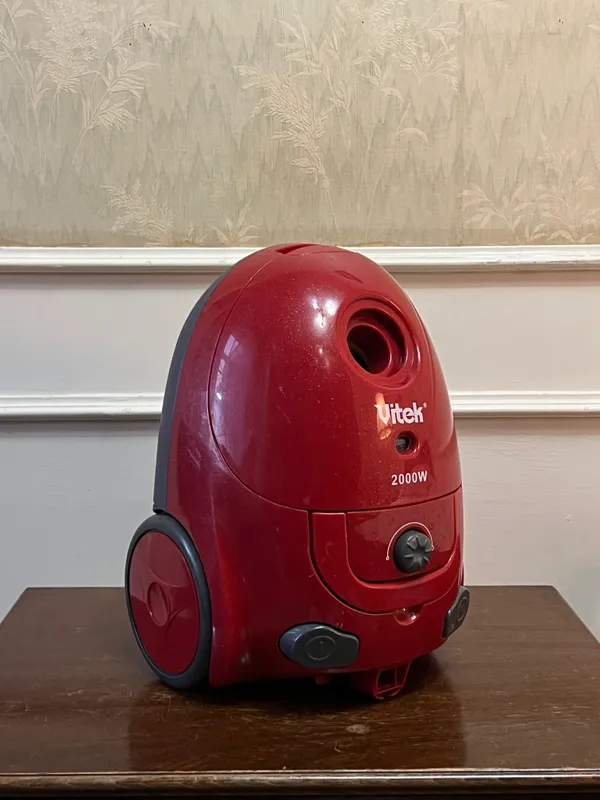 Пылесос Vitek VT2000 1 Пылесос Vitek VT2000 1