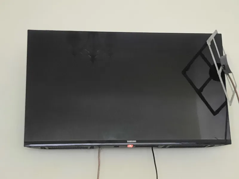 Televizor sotiladi sumsung holati zur yangi 2 Televizor sotiladi sumsung holati zur yangi 2