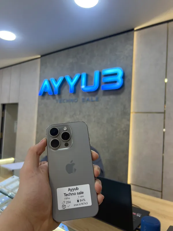 Iphone 15 pro (natural) Iphone 15 pro (natural)