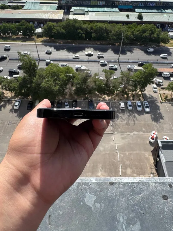 Iphone 15 Pro E-Sim — фото 3
