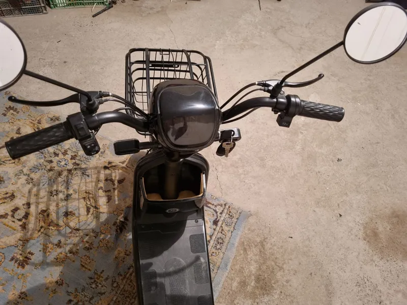 Moped Elektro skuter 4 Moped Elektro skuter 4