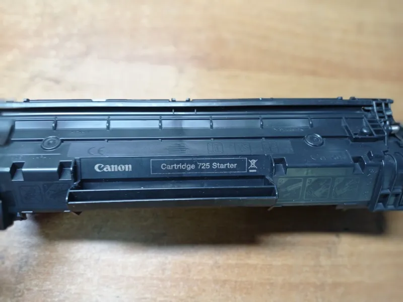 Оригинальный картридж Canon 725 для принтера — фото 5
