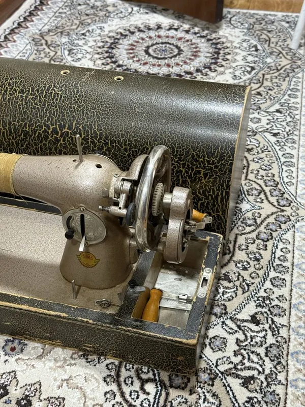 Швейная машинка в продаже 3 Швейная машинка в продаже 3