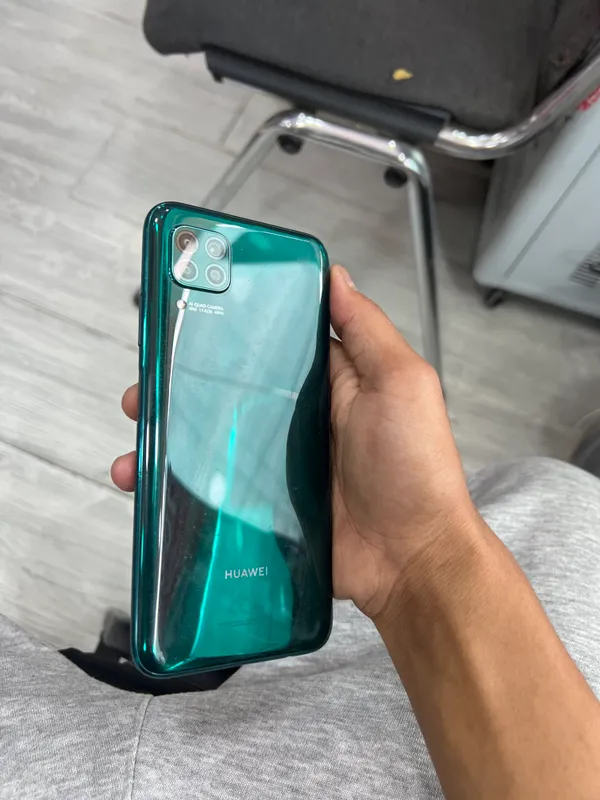 Huawei p 40 lite 6/128 800ming yana keliwamz — фото 1 Huawei p 40 lite 6/128 800ming yana keliwamz — фото 1