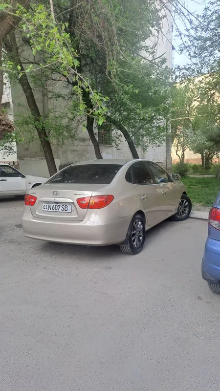 Hyundai Elantra 1.6