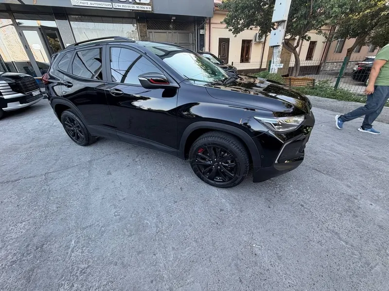 Chevrolet tracker redline 4
