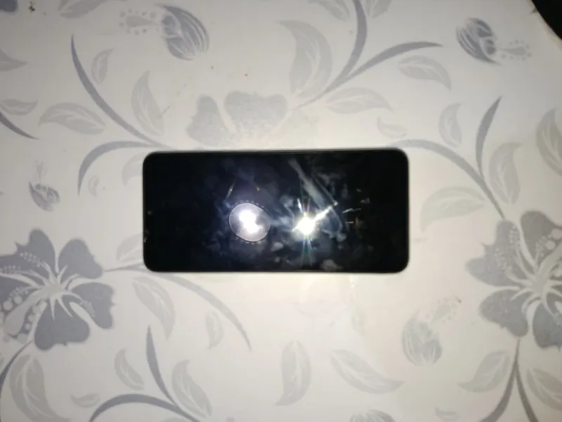 Redmi A2+ yangi nuhsoni yoq aybi yoq smartfon 7