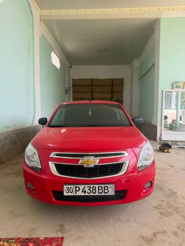Cobalt 1-pozitsiya sotiladi 2013yil,5800$ ga.Telefon qisela kelishamiz 2