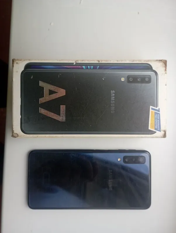 Samsung A7 2019 telefon