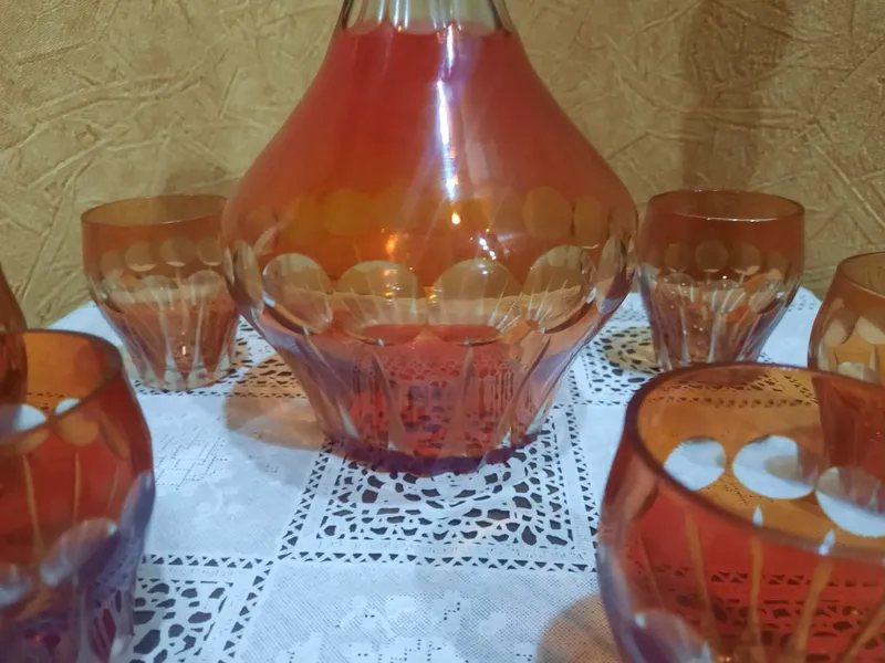 Коллекционный, винтажный набор: графин и 6 стопок. Ручное травление ви 5