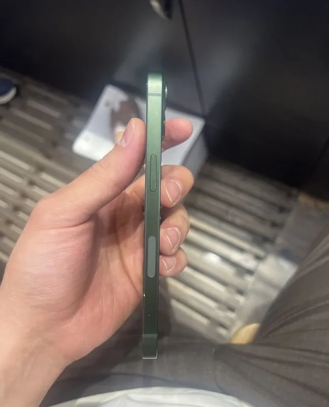 iPhone 13 128 ГБ, ёмкость аккумулятора 100% 3 iPhone 13 128 ГБ, ёмкость аккумулятора 100% 3