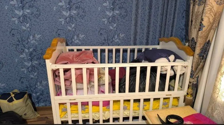 1 стенка, 1 трюмо, 1 детский шкаф, 1 кровать 4 1 стенка, 1 трюмо, 1 детский шкаф, 1 кровать 4