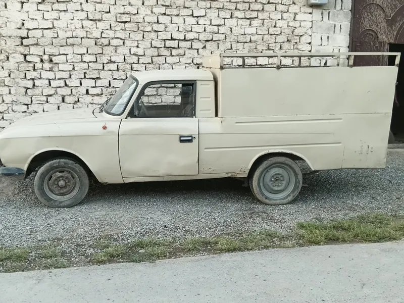 Moskvich yaxshi holatda, zudlik bilan sotiladi 2 Moskvich yaxshi holatda, zudlik bilan sotiladi 2