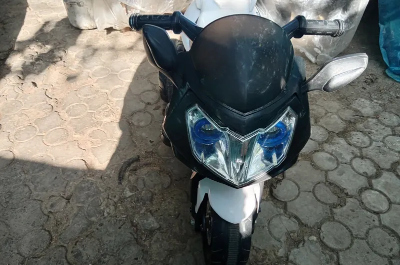 Elektr mototsikl sotiladi 1 Elektr mototsikl sotiladi 1