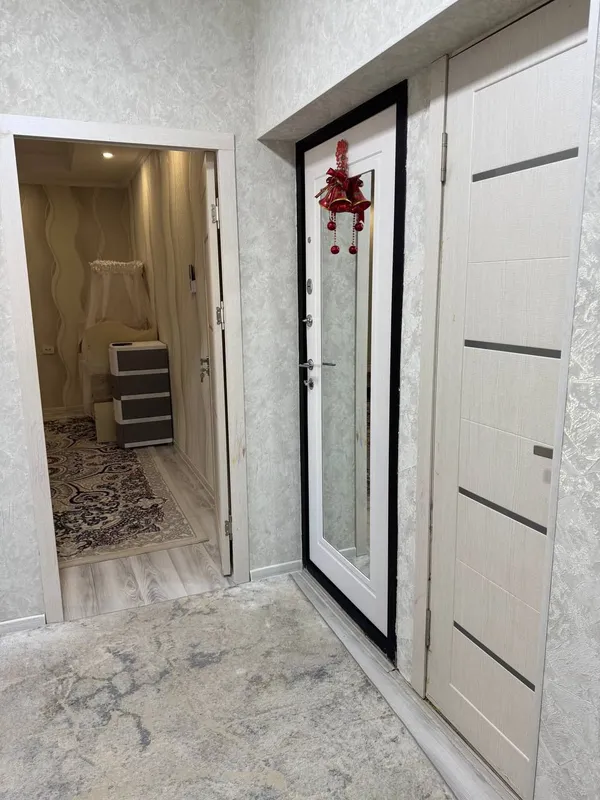 Продам 2х комнатную с ремонтом массив Кизил Шарк — фото 7