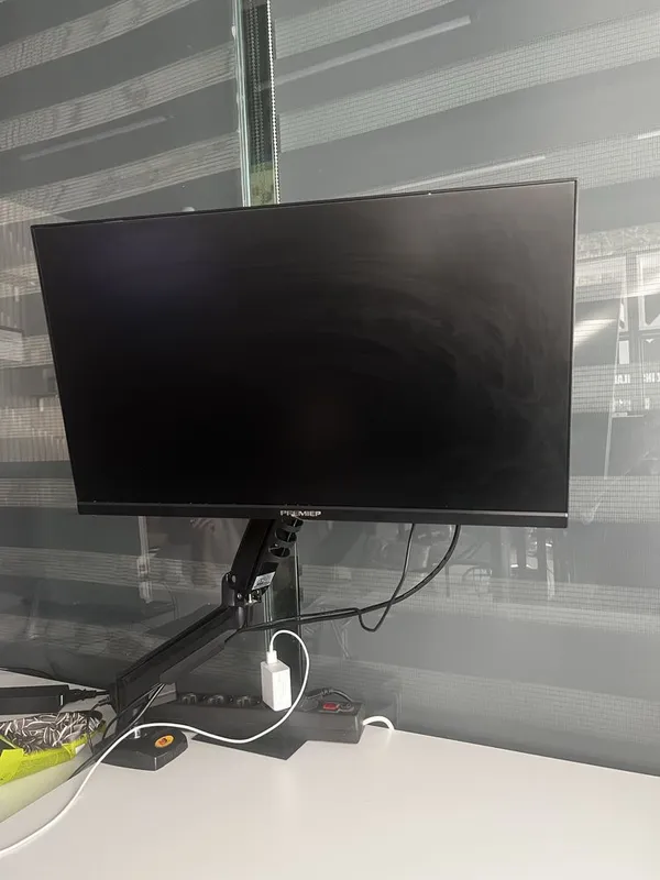 Premier 100Hz monitor + NB F80 kranshteyn sotiladi