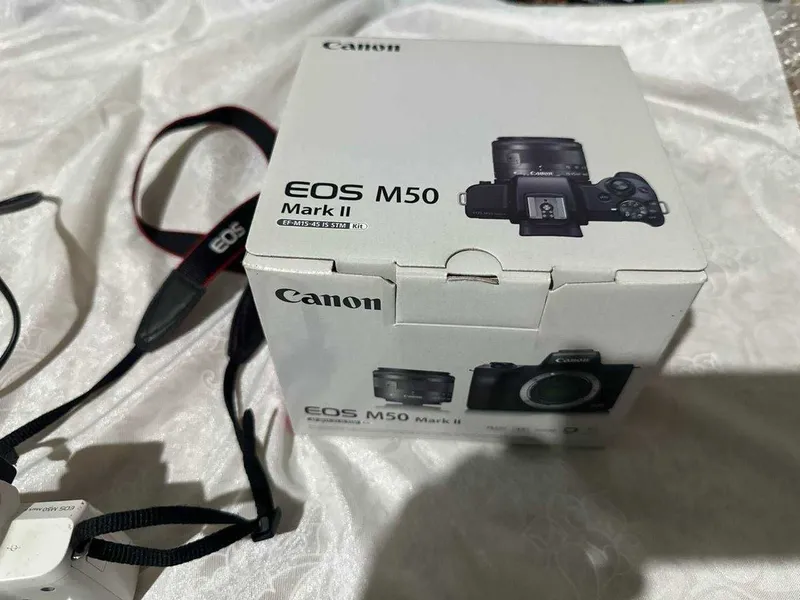 продается Canon M50 Mark 2 17-55m F 3.5-5.6 EF-s с адаптером