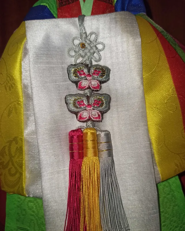 Коллекционная кукла в корейском национальном костюме ханбок 5