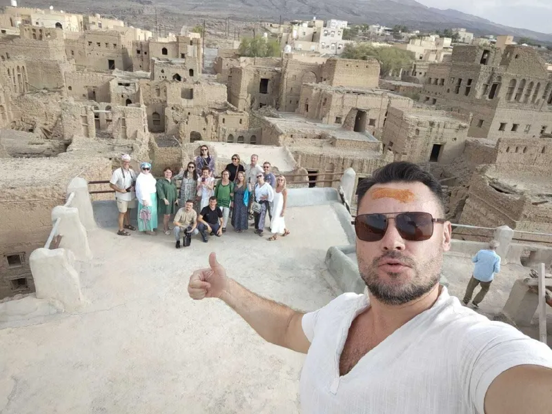 Услуги гид'а, на представительской машине ниссан — фото 2
