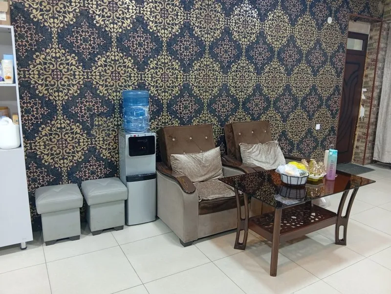 Salon uchun buyumlar sotiladi arendaga beriladi