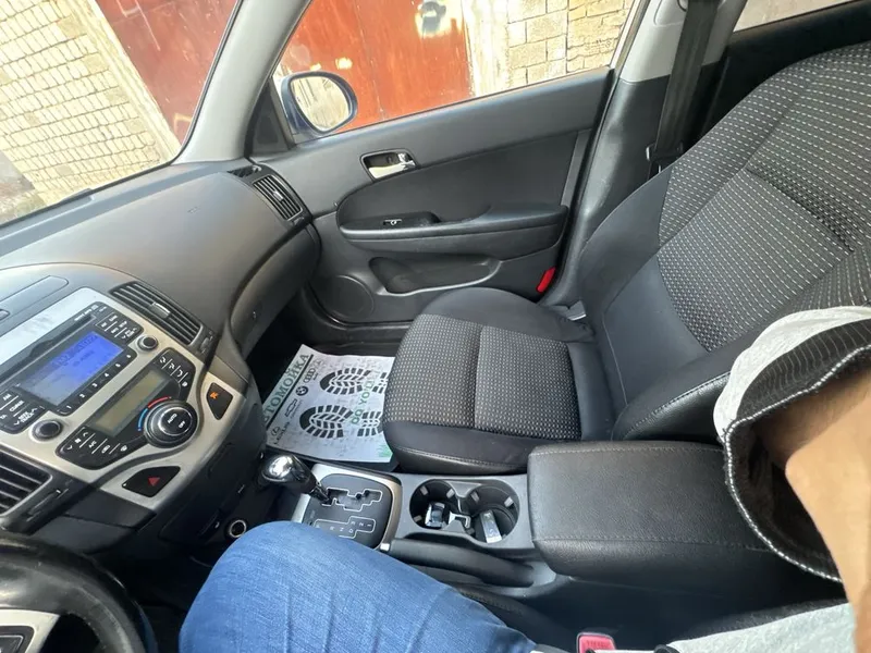 hyundai i30 2009- yil. avtomat karobka ideal xolatda — фото 2