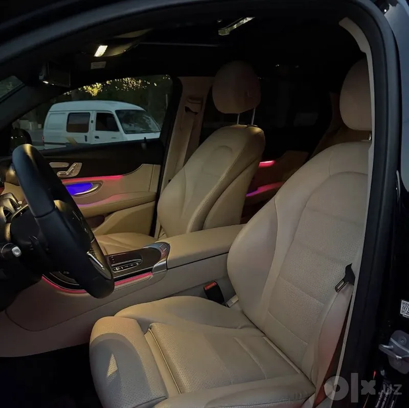 Mersedes Benz glc 300 5 Mersedes Benz glc 300 5