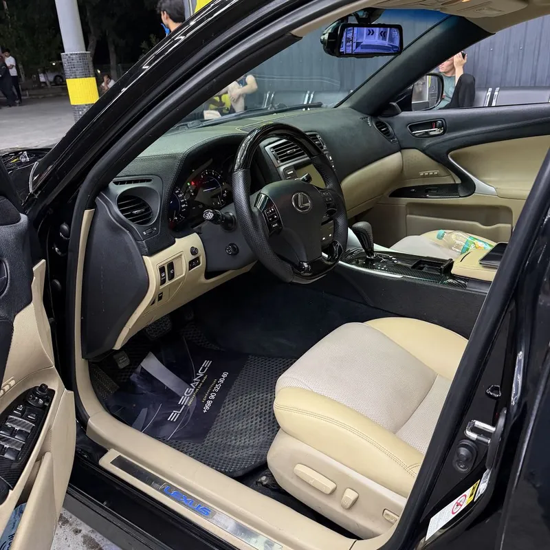 Лехус ис300 V6 230л с 7 Лехус ис300 V6 230л с 7
