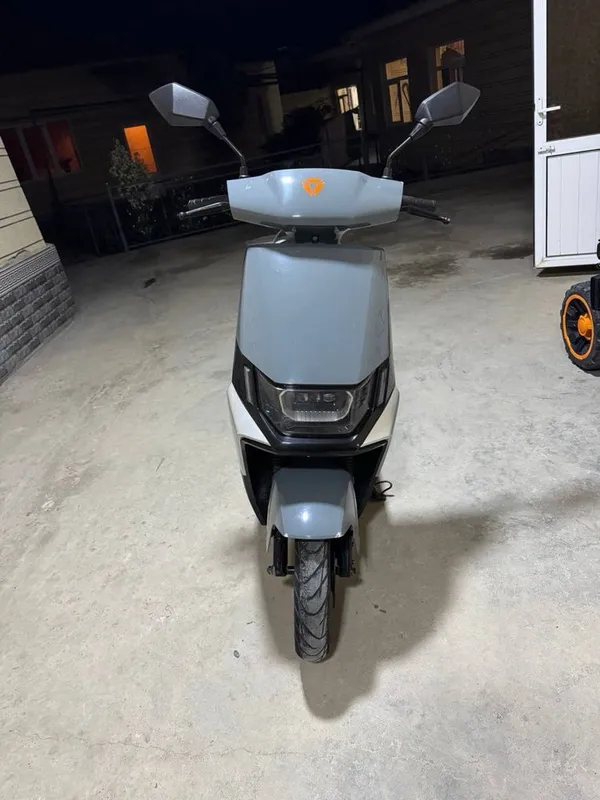 Elektro skuter Yadeya SR 1