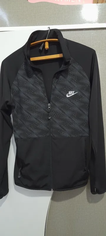 Nike спортивная куртка , женская (L)