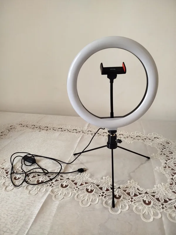 Shtativli halqali LED lampa 1