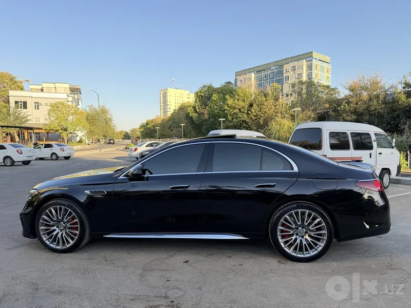 Mersedes-Benz AMG E53 4MATIC+ 4 Mersedes-Benz AMG E53 4MATIC+ 4