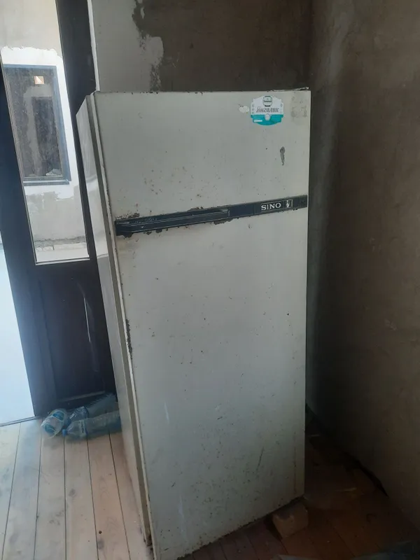 Срочно продаю холодильник б/у 1