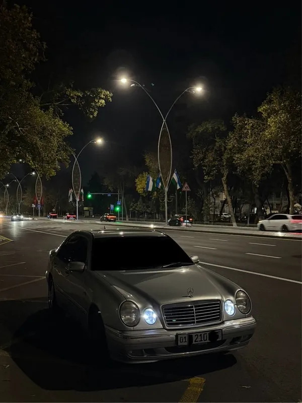 W210 сотилади состояние кузов идеал 111 матор — фото 1