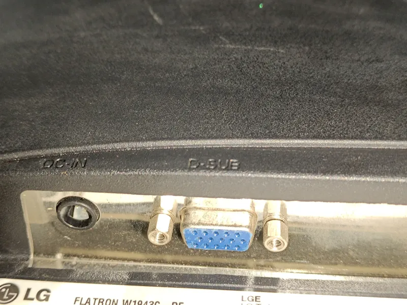 LG monitor 3