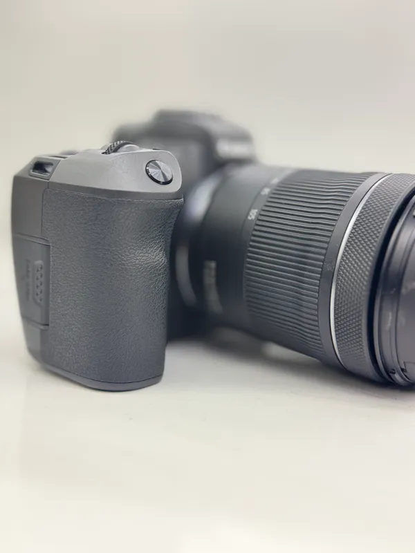 Canon R 2 Canon R 2