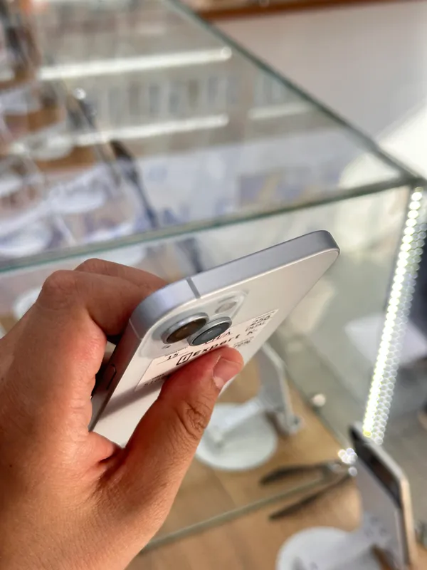 iPhone 15 256 ГБ 79% Синий 4 iPhone 15 256 ГБ 79% Синий 4