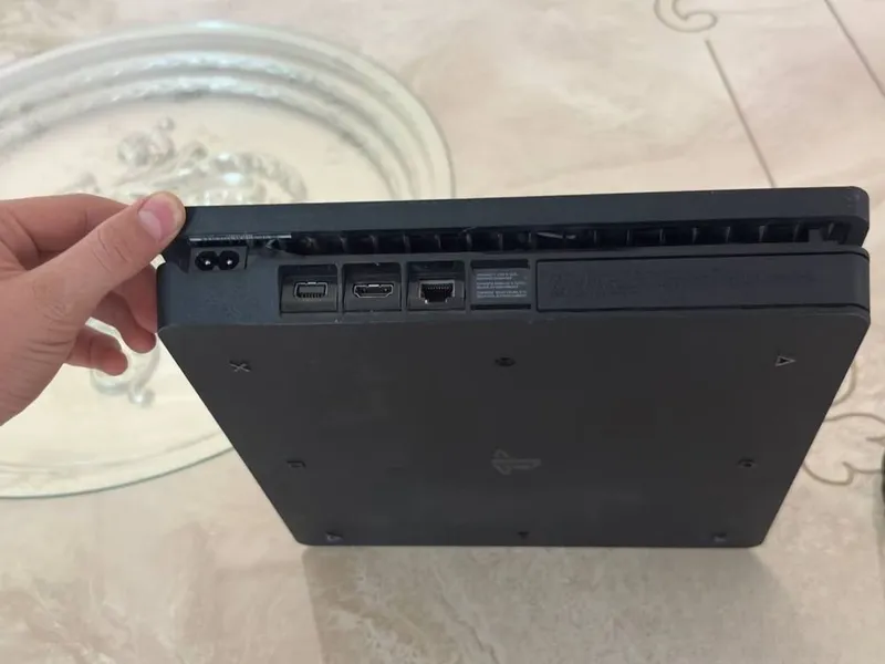 PlayStation 4 Slim 500GB в идеальном состоянии 3 PlayStation 4 Slim 500GB в идеальном состоянии 3