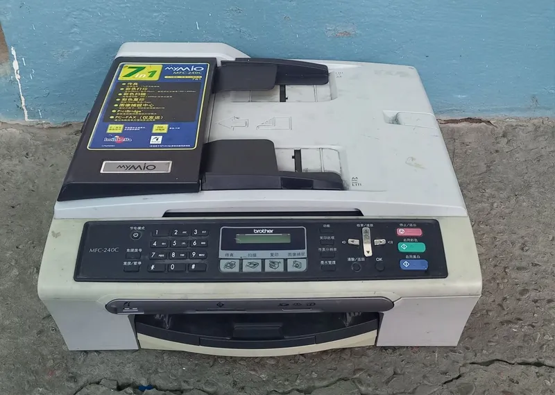Mymio MFC-240C. 7 tasi 1 da. 1 Mymio MFC-240C. 7 tasi 1 da. 1