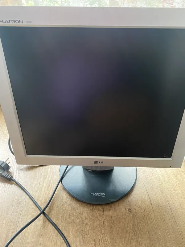 Kompyuter LG (FLATRON L 1730S) 2