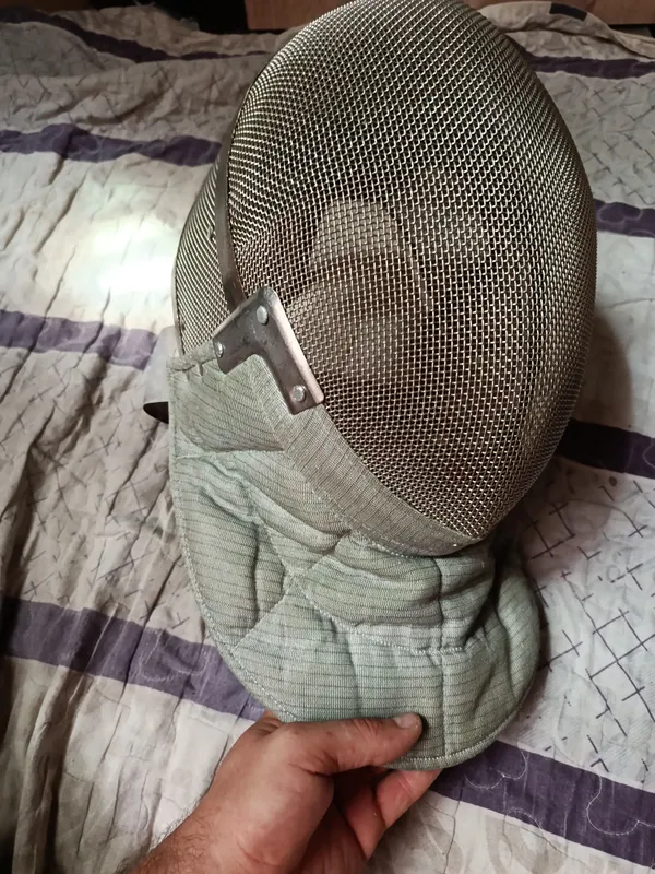 Продам Фехтовальная маска 1 Продам Фехтовальная маска 1