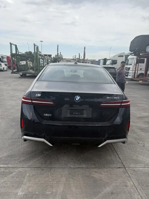Bmw i5 40L nalichiyada full options — фото 4
