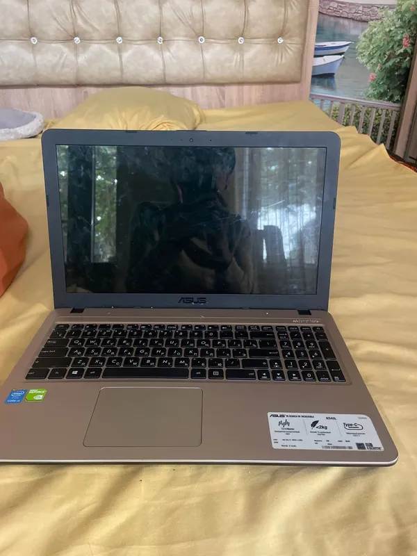 Noutbook ‘’ASUS”