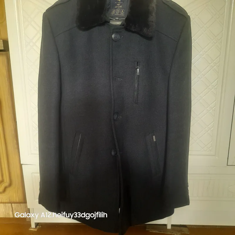 Мужское пальто, размер 48 2 Мужское пальто, размер 48 2
