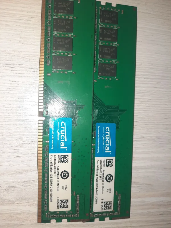 DDR4 4gb x2 8gb 2400 curicial Micron DDR4 4gb x2 8gb 2400 curicial Micron