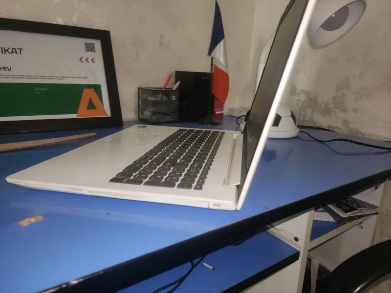 Lenovo 4 Lenovo 4