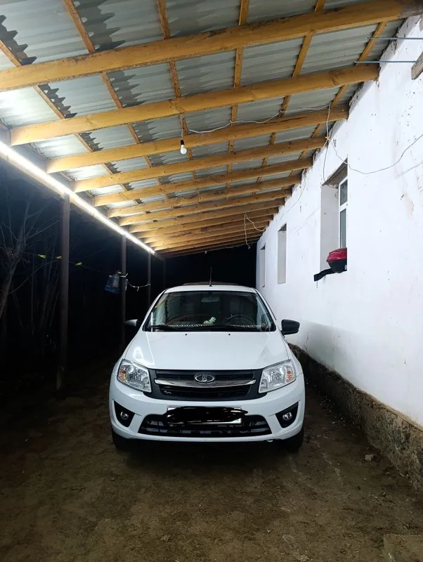 Lada grand sotiladi